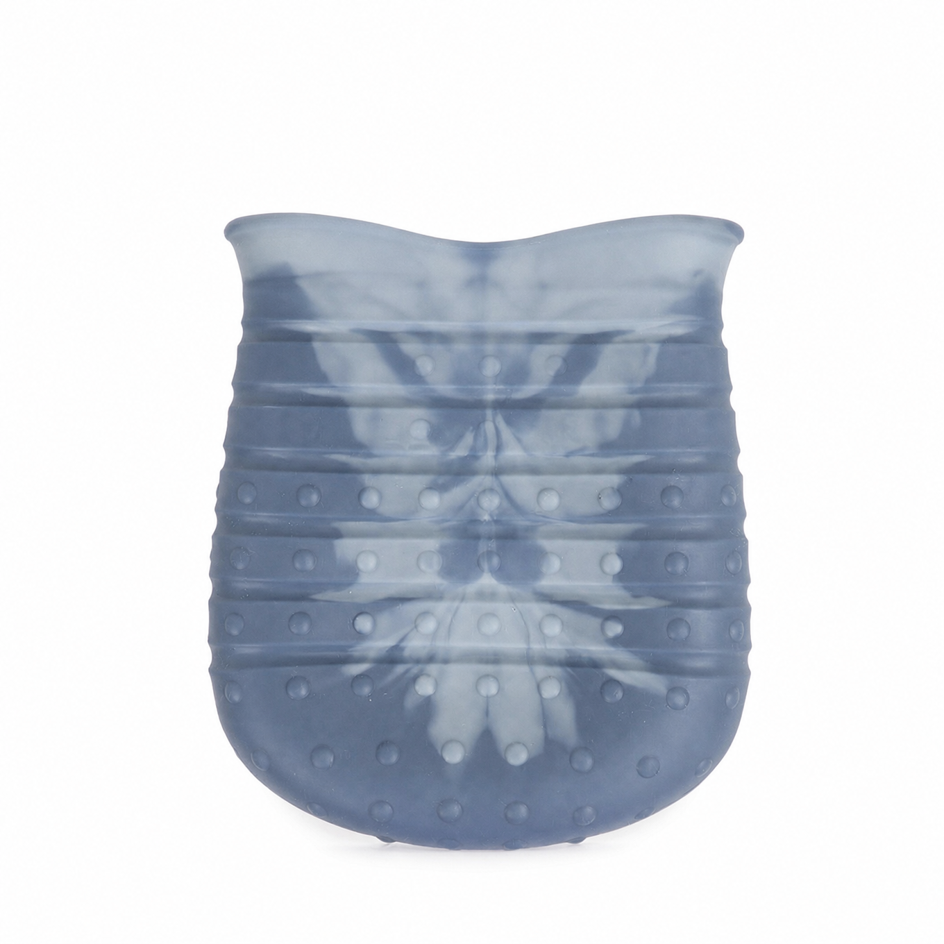 Peluma 2-in-1 paw wash cup in navy blue shown from the side